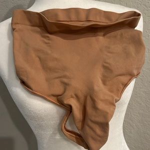 Skims seamless sculpt high waisted thong 2X/3X ochre new without tags